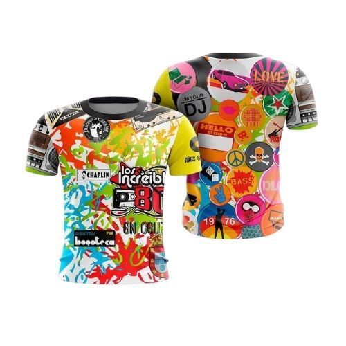 Camiseta colorida con diseño frontal