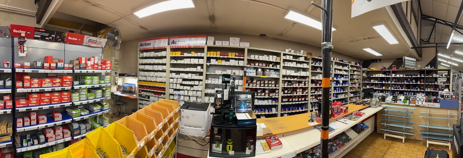 Vers la page Quincaillerie.