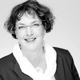 Ursula Ostgathe schwarz-weiss Foto Portrait
