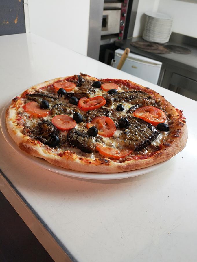 Pizza moussaka Pizza moussaka