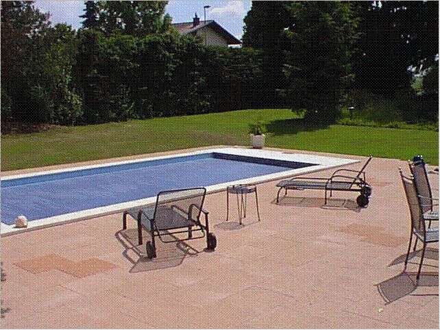 Staub Schwimmbad-Technik AG - Schwimmbäder - Whirlpool - Infrarotkabinen - Zubehör