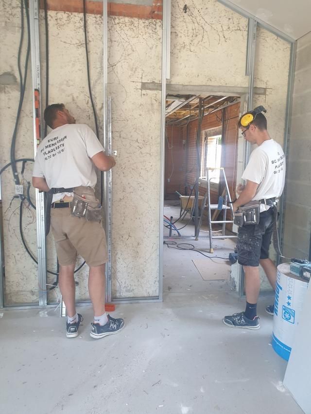 Menuisiers sur un chantier