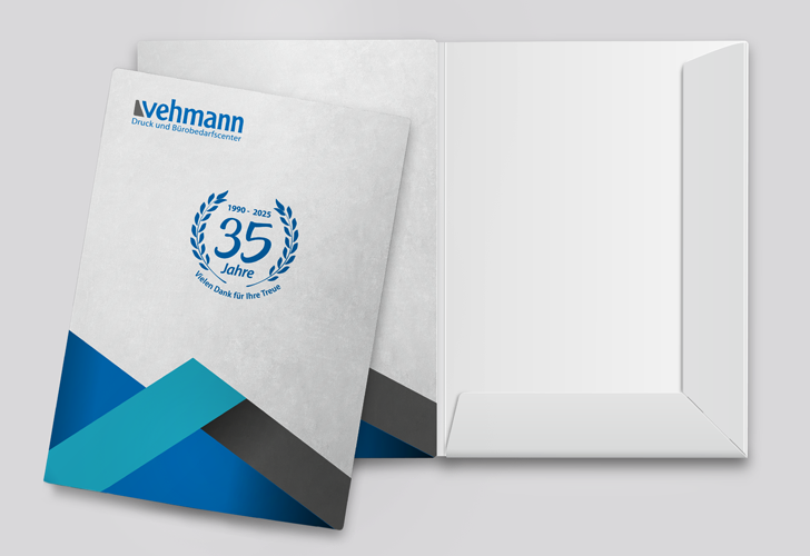 bedruckte Präsentationsmappe im Corporate Design. 