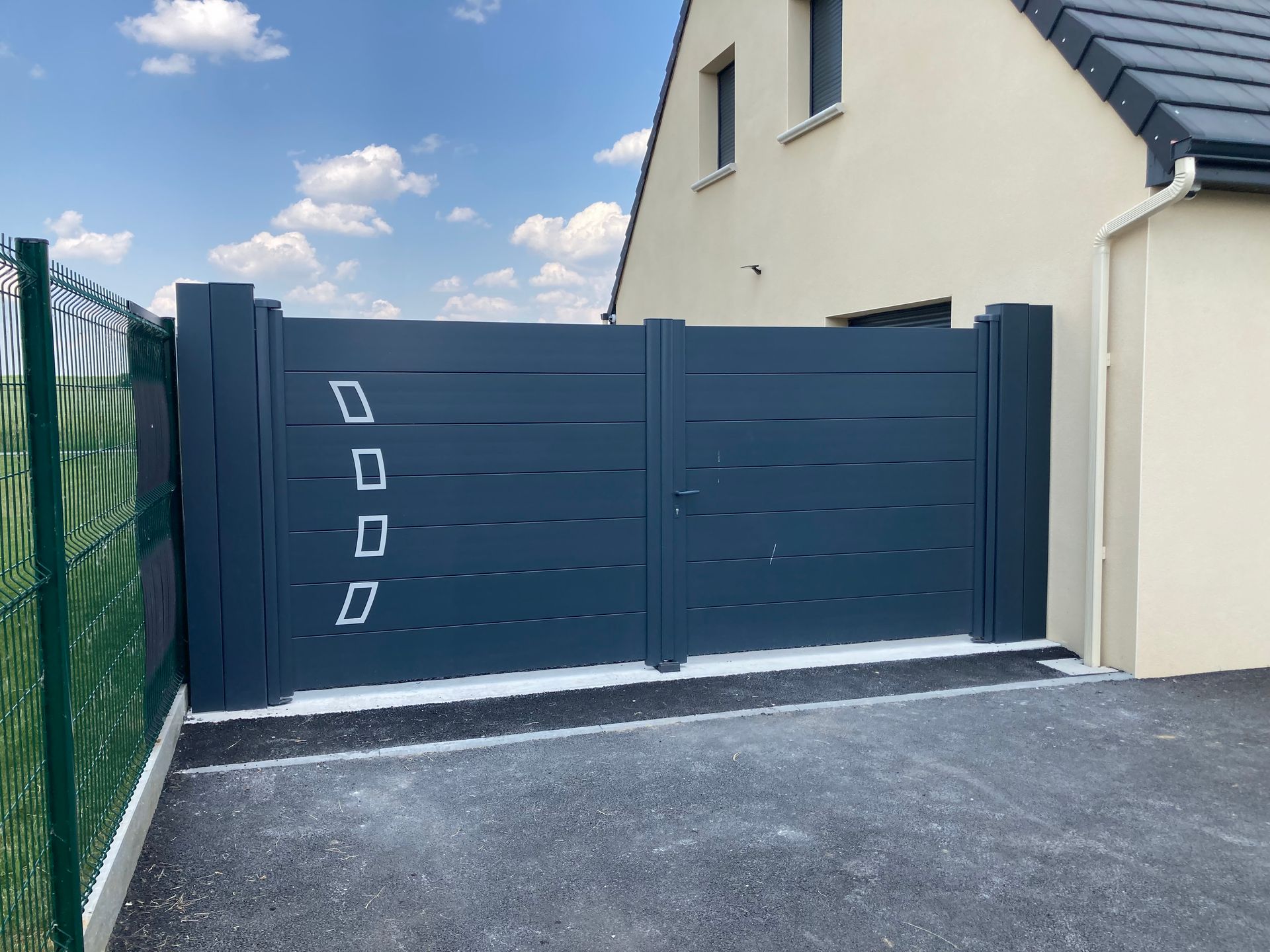 Portail avec décors 