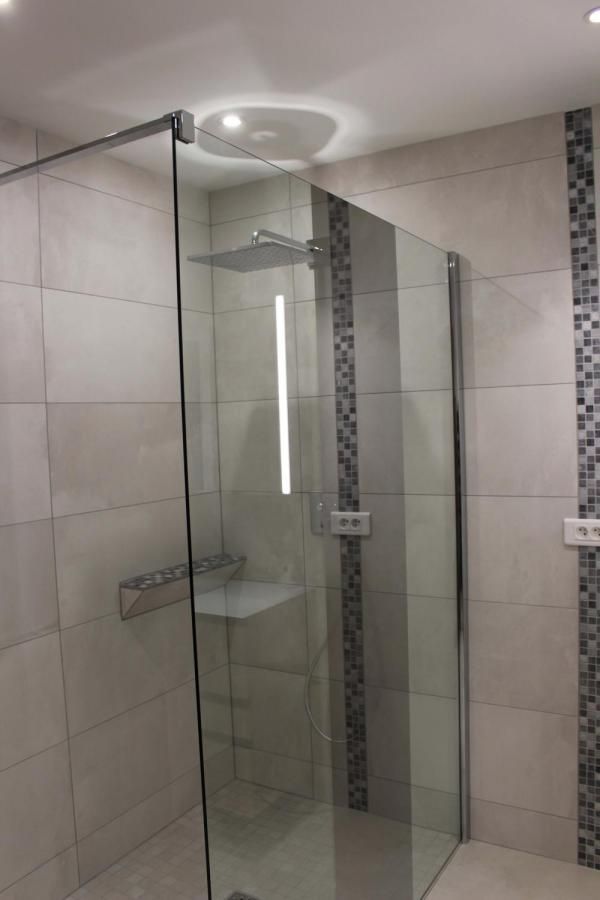 Douche contemporaine