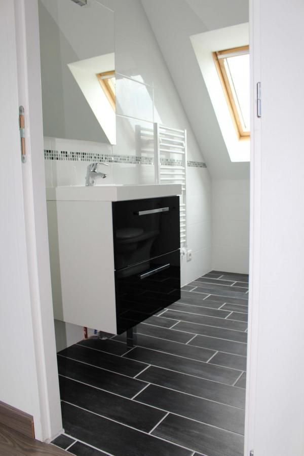 Salle de bains sous toiture