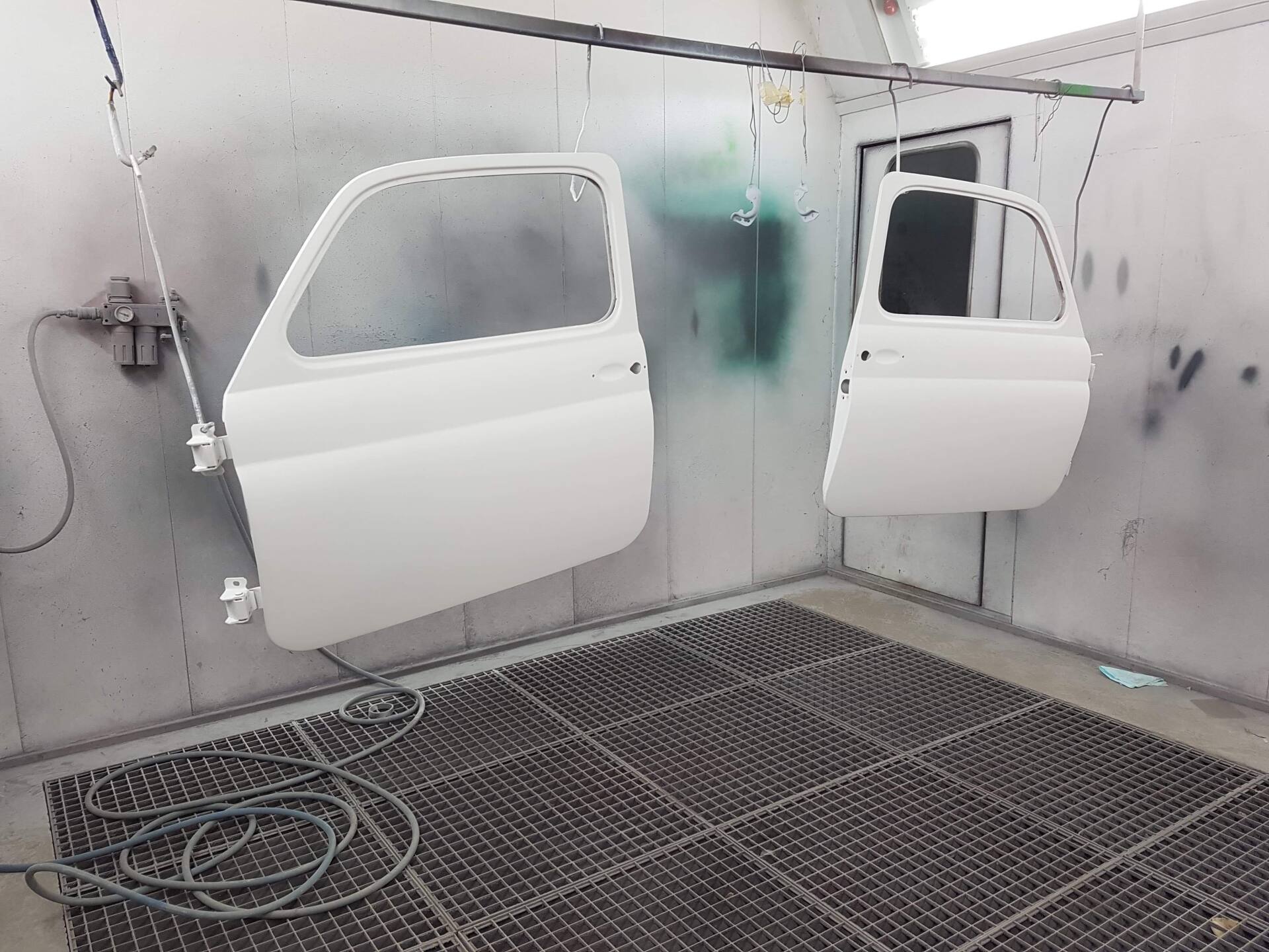 Pré-couche de peinture portière