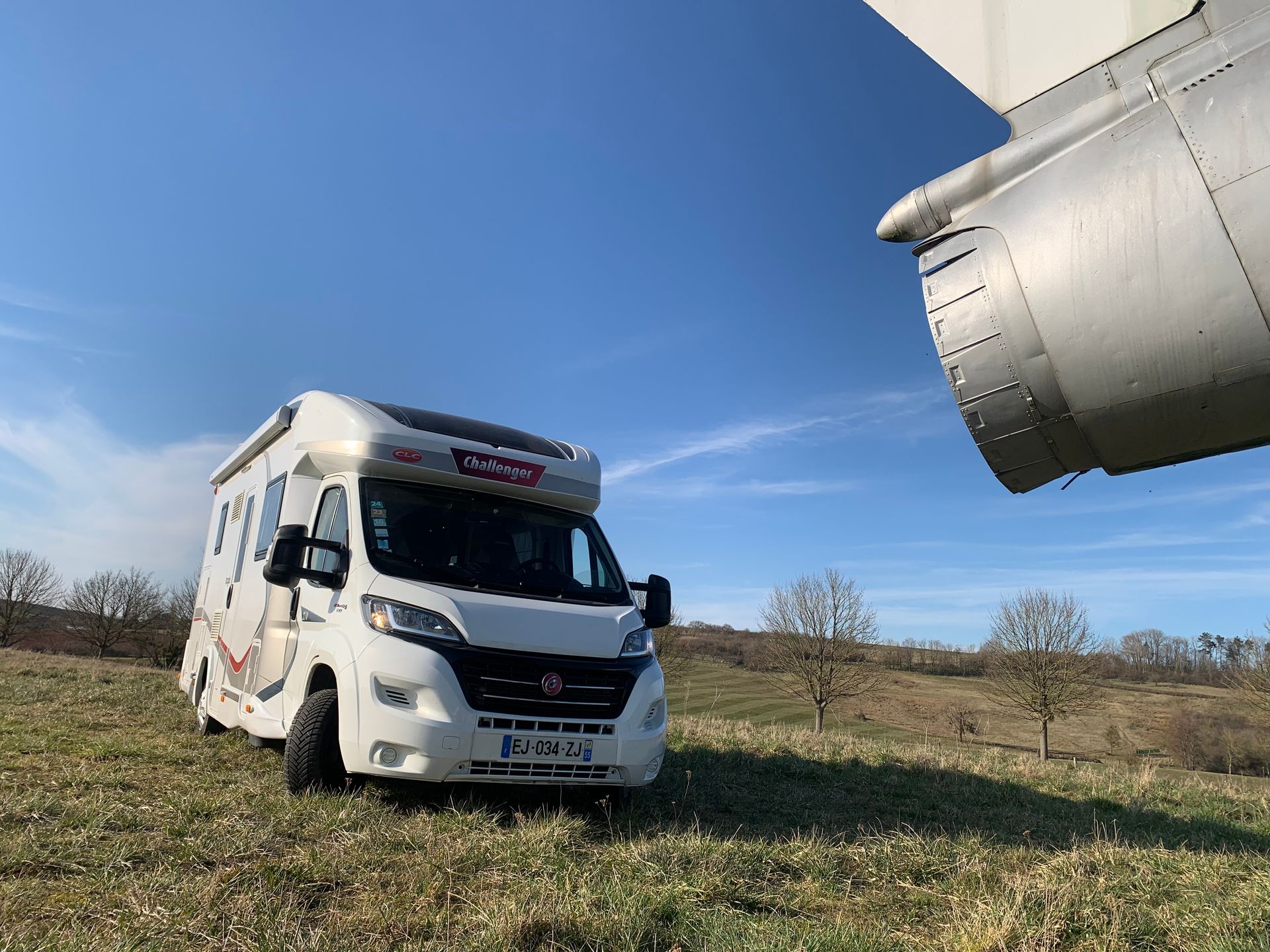 CAMPING-CAR spacieux