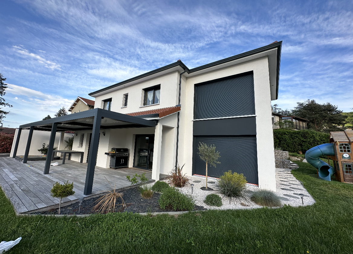 Maison avec pergola en ALU à Sorbiers