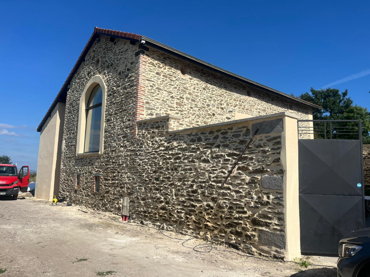 Façade extérieure côté rue