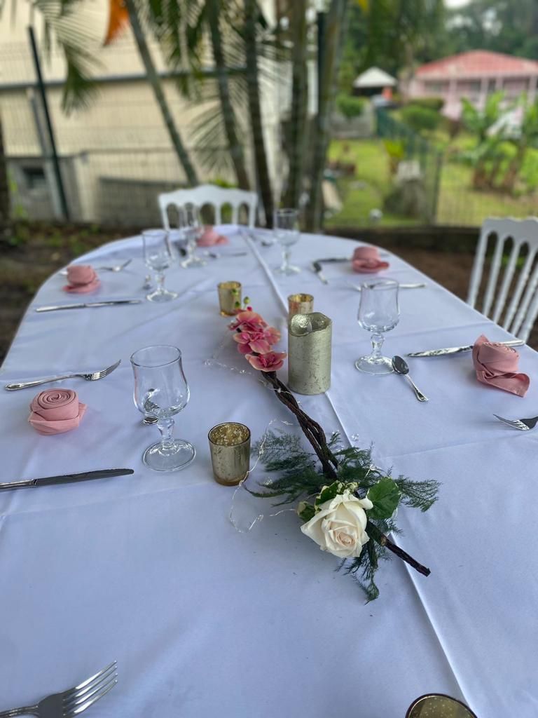 Décoration florale table mariage