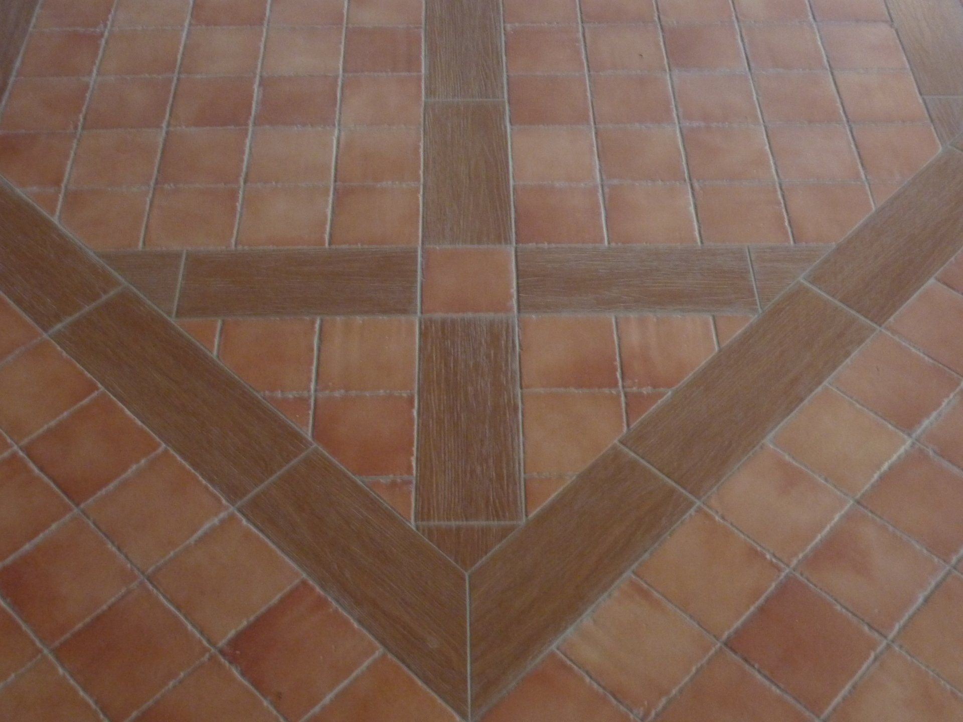 Carrelage orangé
