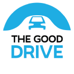 Logo représentant une arche bleue surmontant la silhouette d'une voiture, avec l'inscription « THE GOOD DRIVE » en noir et bleu.