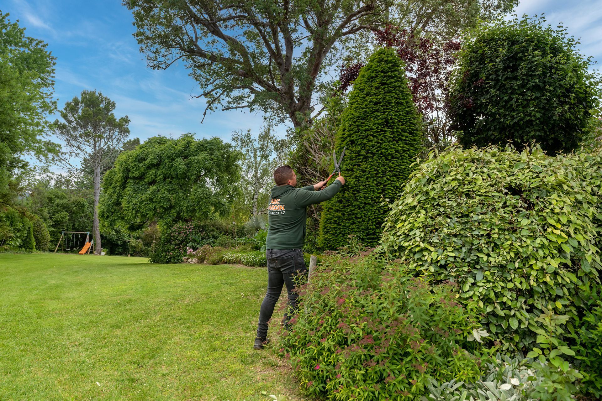 Intervention d'un paysagiste dans un jardin