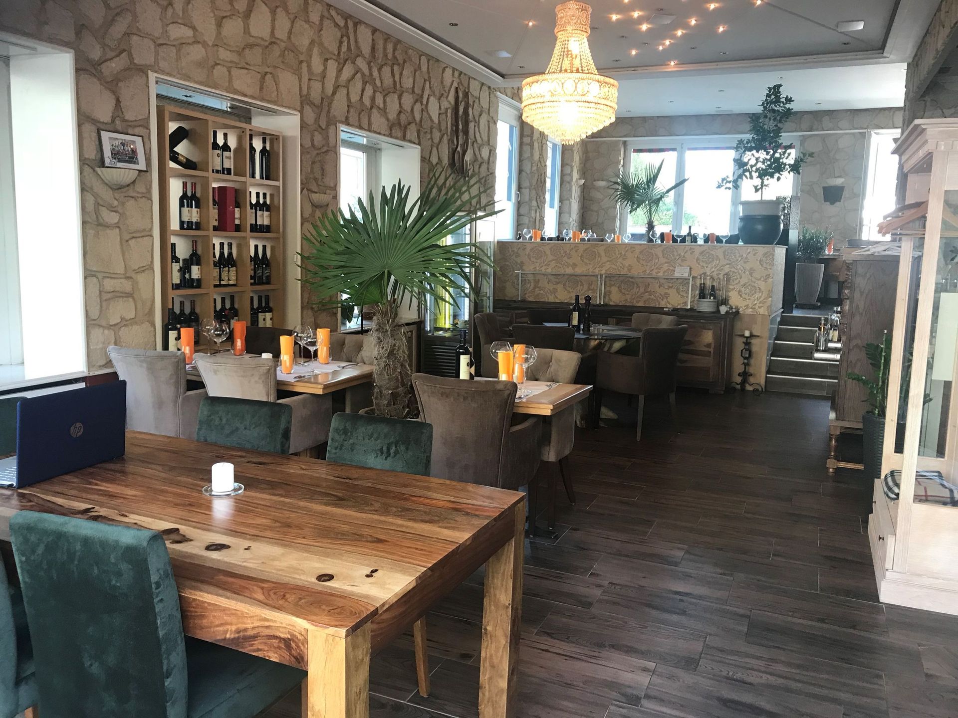 Stilvolles italienisches Restaurant - La Taverna X GmbH - Zürich Altstetten