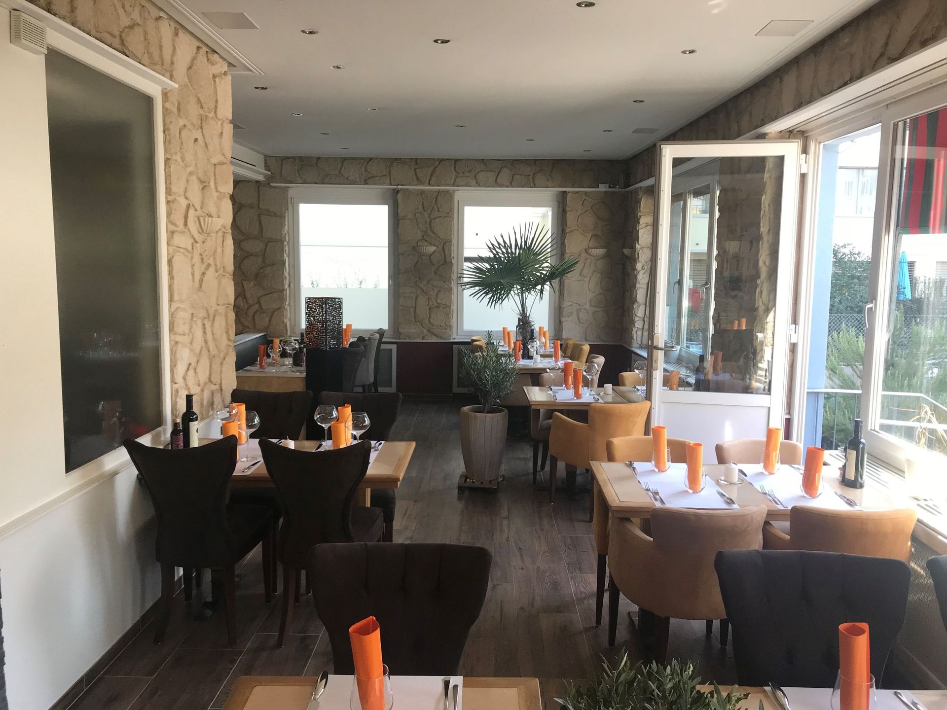 Stilvolles italienisches Restaurant - La Taverna X GmbH - Zürich Altstetten