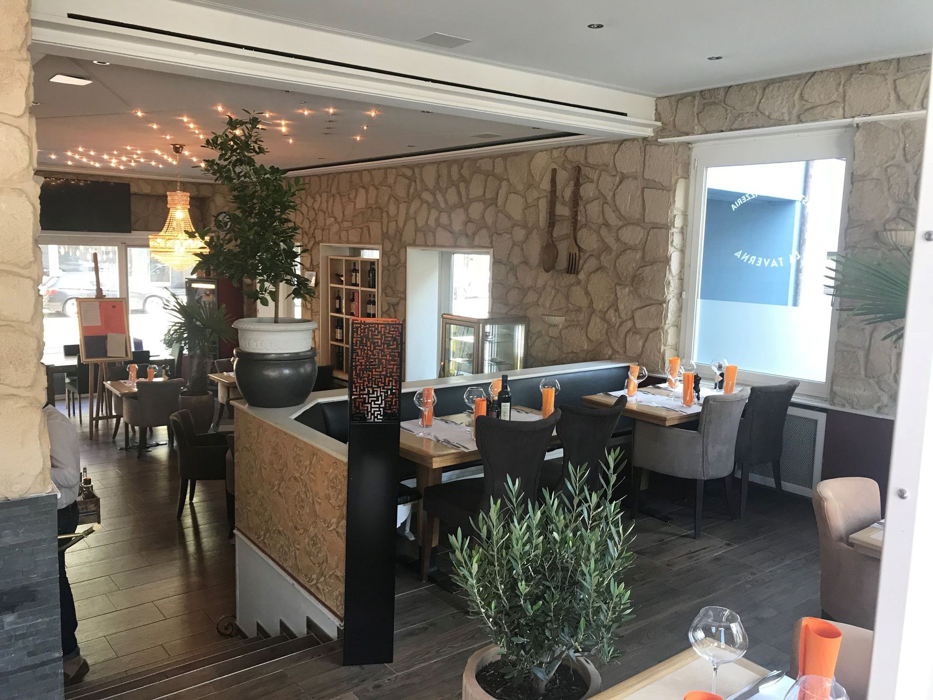 Stilvolles italienisches Restaurant - La Taverna X GmbH - Zürich Altstetten