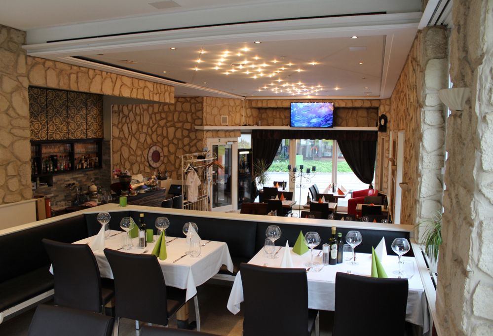 Ristorante Pizzeria - La Taverna X GmbH - Zürich Altstetten