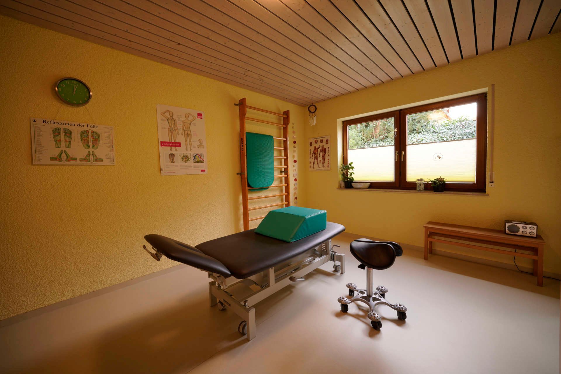 Physiotherapie Behandlungsliege