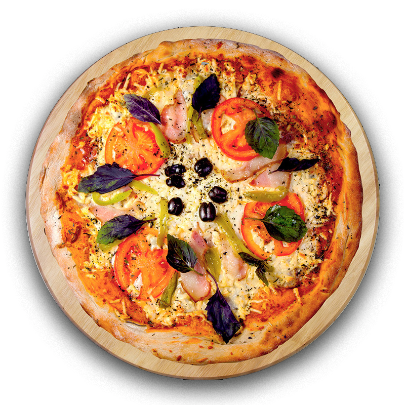 Pizza aux tomates, olives, basilic et poivrons sur une planche en bois.