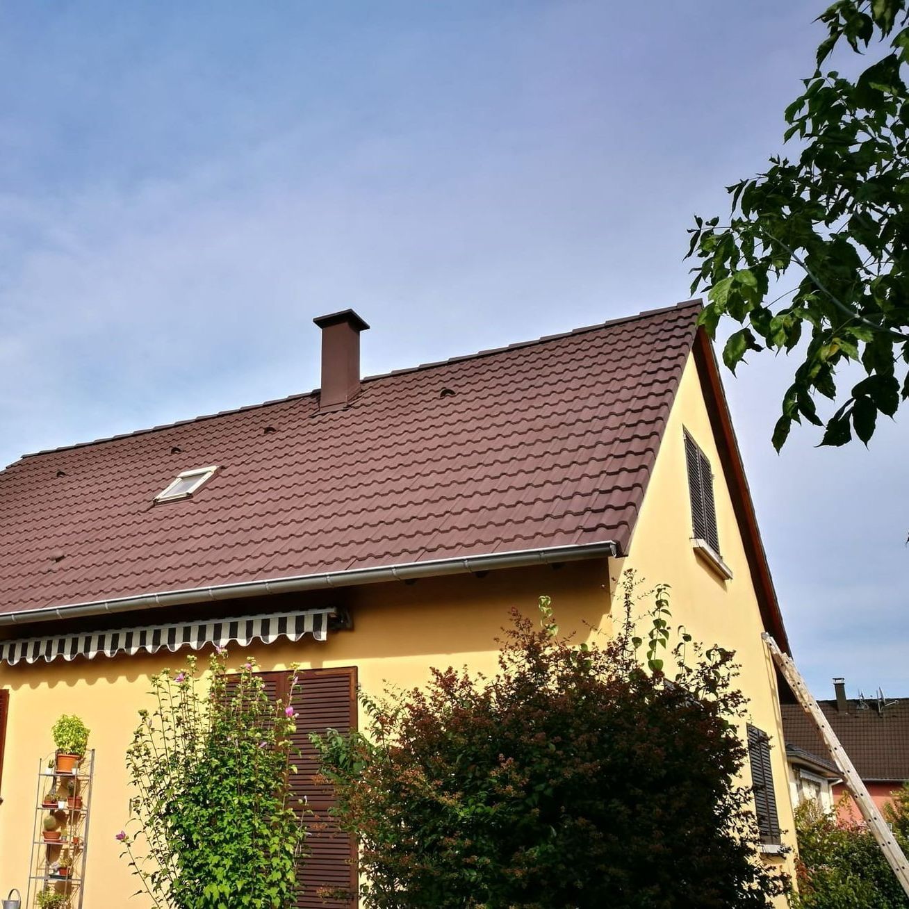 Maison avec toiture rénovée