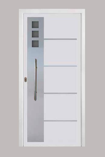 Con decoración en acero