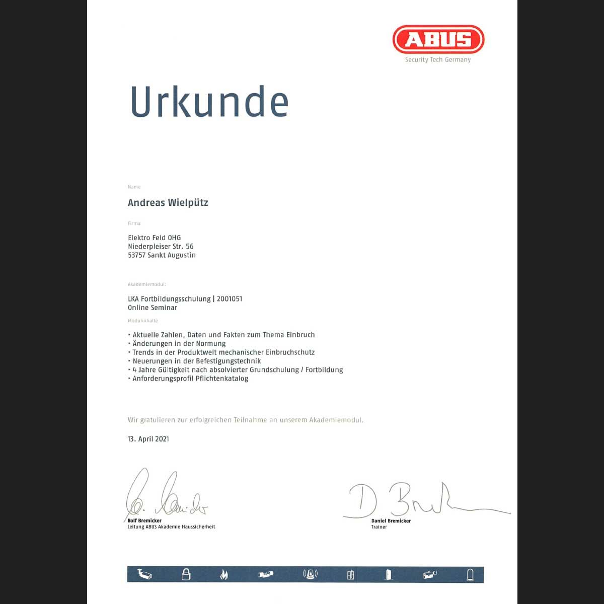 Eine Seite eines Dokuments, auf der „Urkunde“ steht