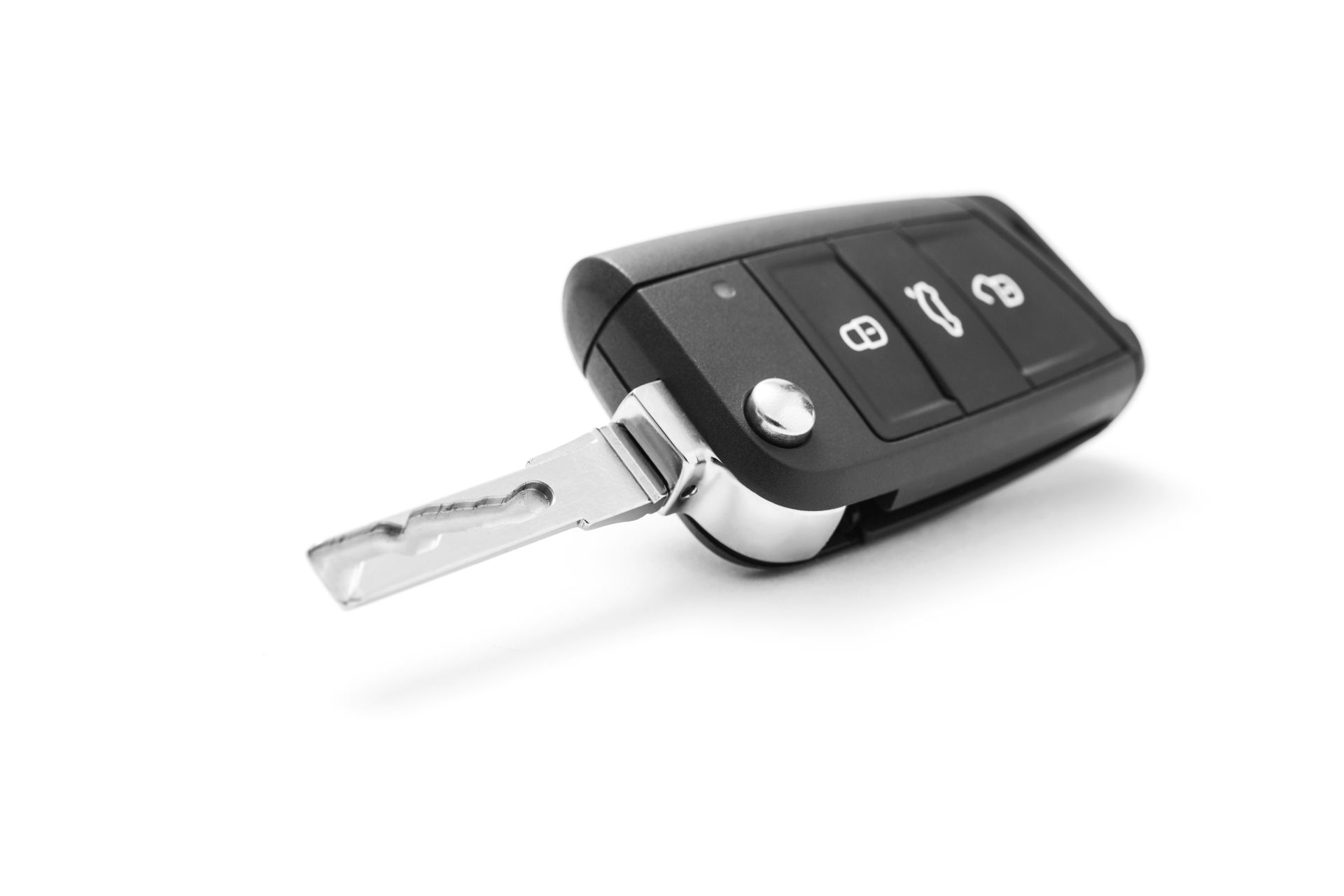 Une clé de voiture dépliée
