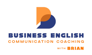 Logotipo con la letra 'B' superpuesta en naranja y azul, texto: Coaching de comunicación en inglés comercial con Brian.