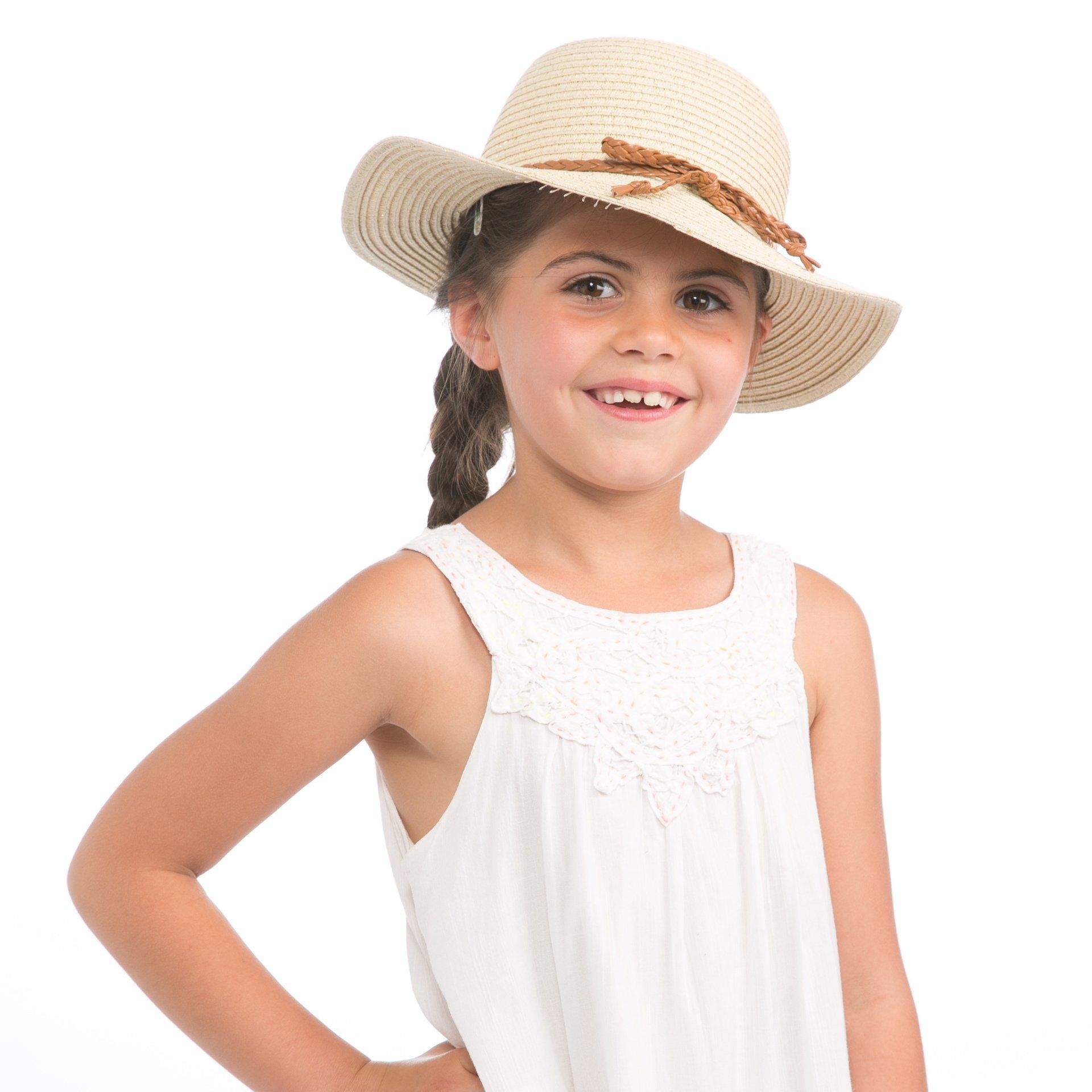 photo petite fille avec chapeau