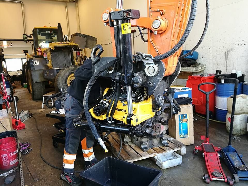 Raskaan kaluston moottorihuolto, Uudenmaan Konehuolto Oy