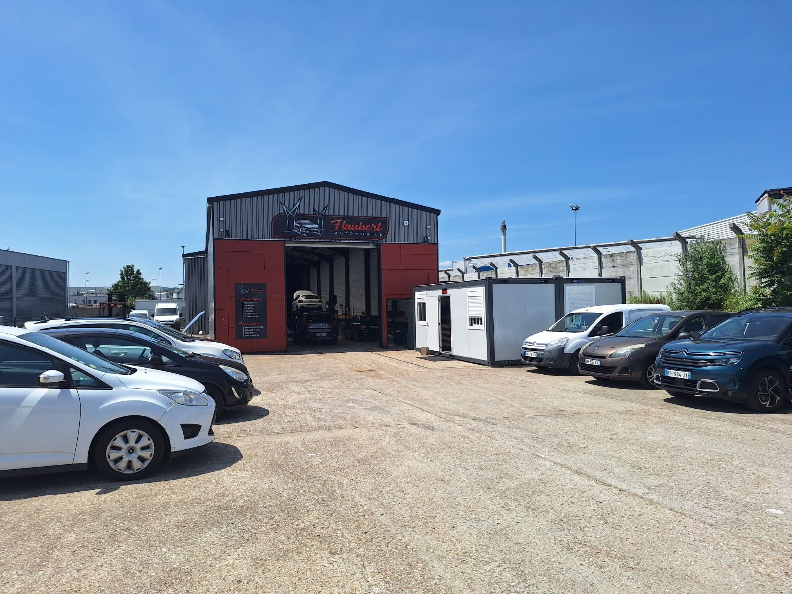 Garage automobile et son parking