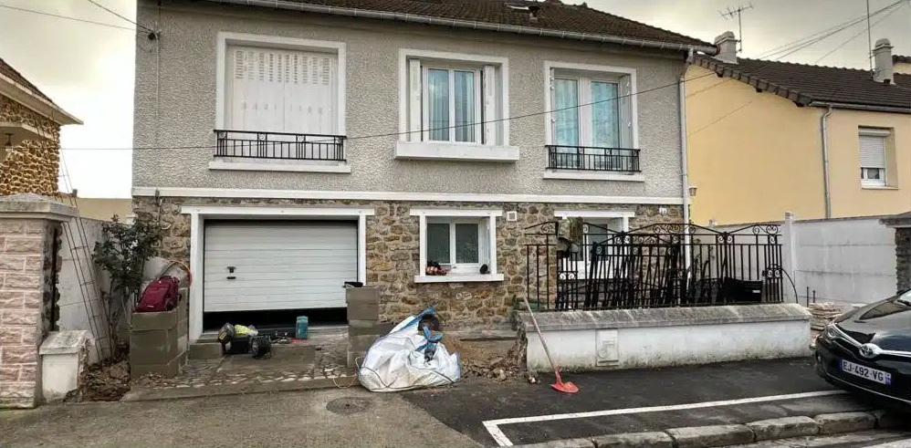 Une maison sans portail.