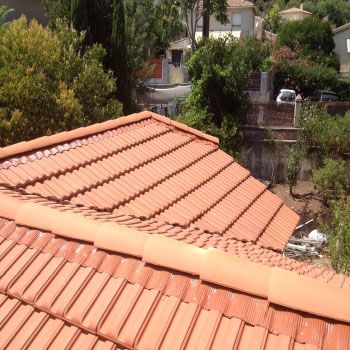 Tuiles en terre cuite