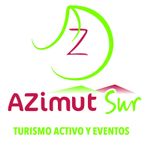 Logotipo de "Azimut Sur" con un remolino verde, texto rojo y silueta de montaña.