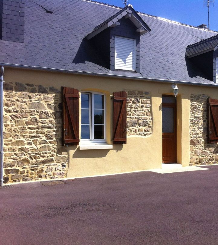 Une maison à pierres apparentes