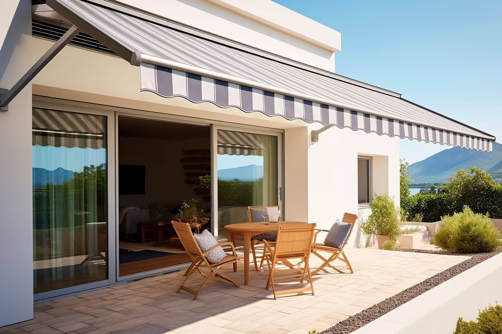 Terrasse et store extérieur