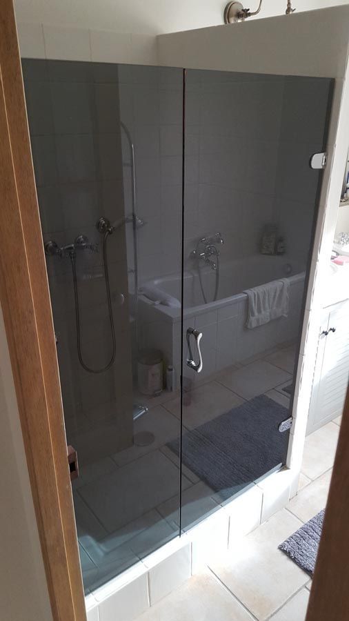 Portes en verre d'une douche