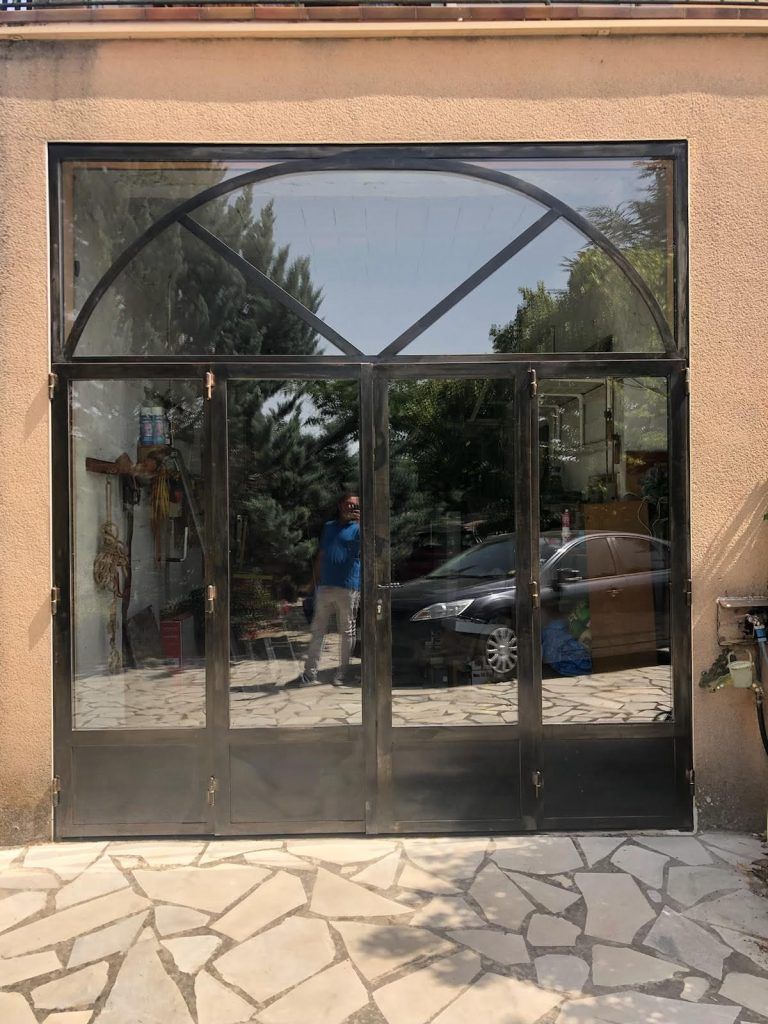 Porte d'entrée en verre