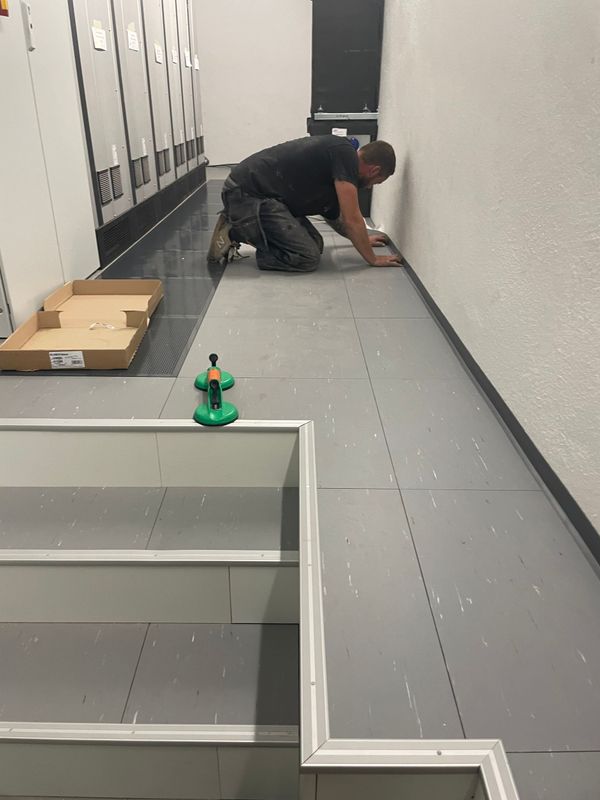 Parkettboden wird verlegt