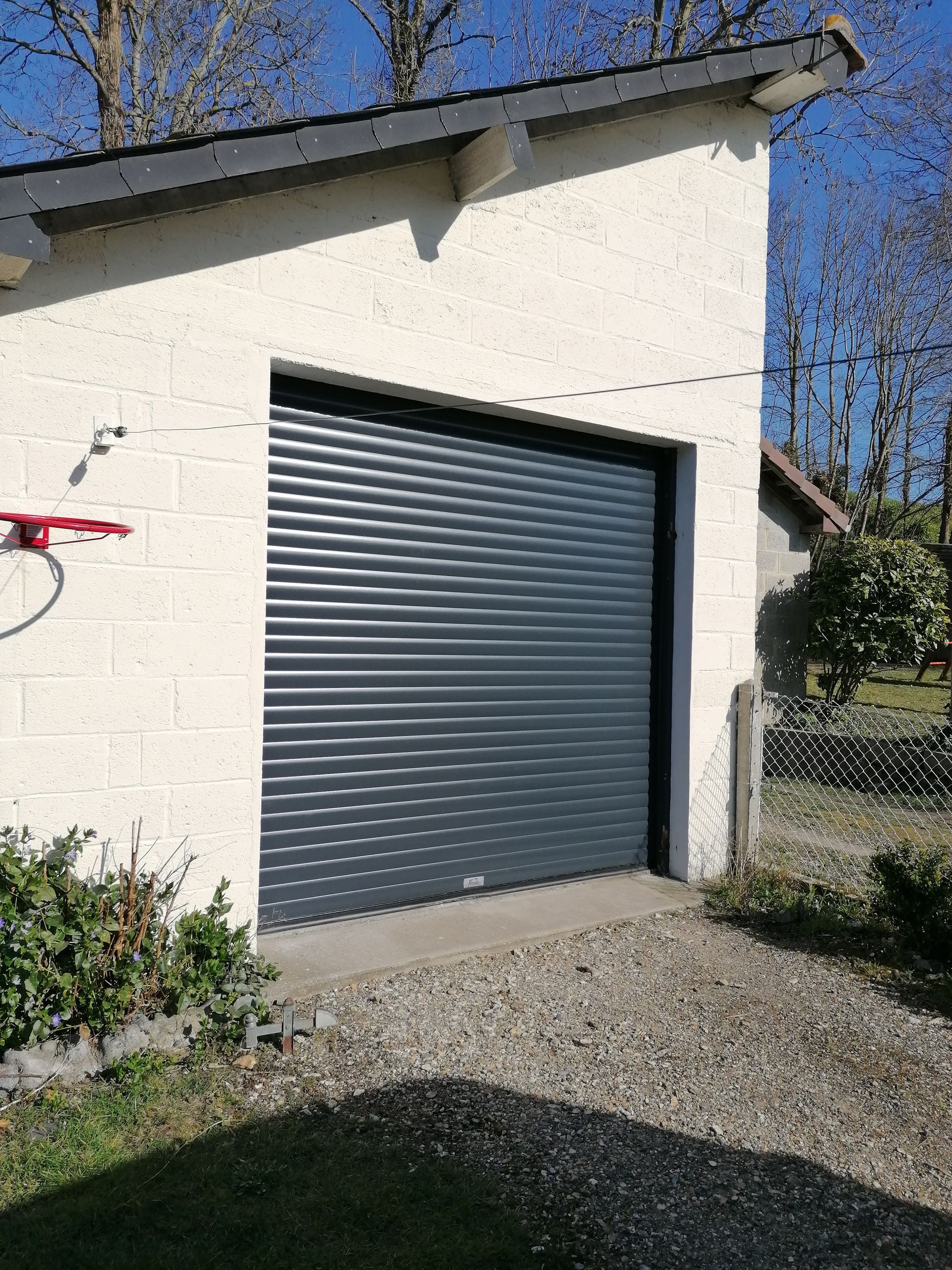 PORTE DE GARAGE ENROULABLE RAL 7016