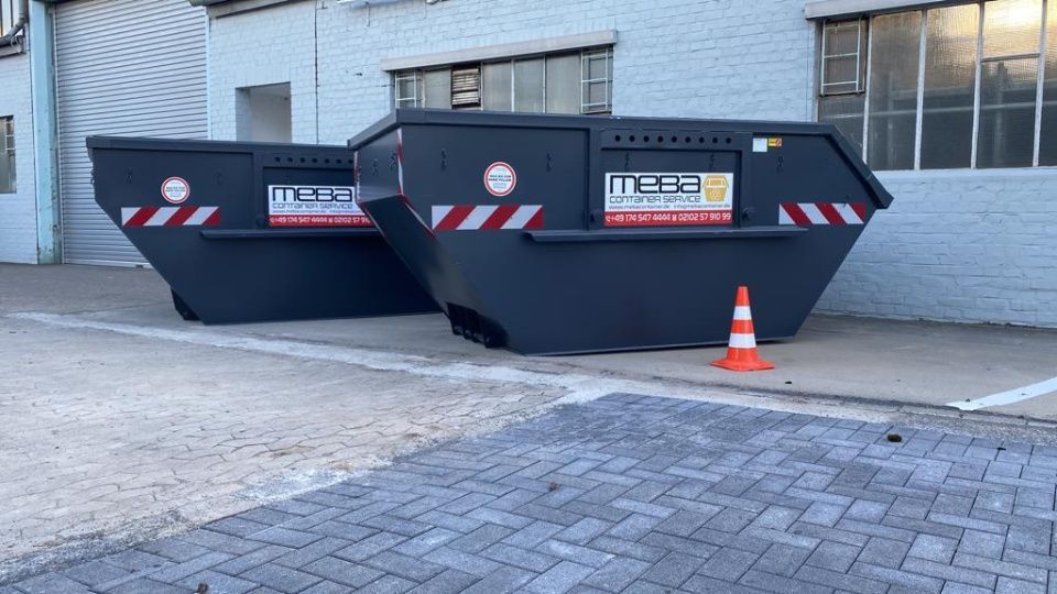 Abfall-Container von MEBA Containerservice