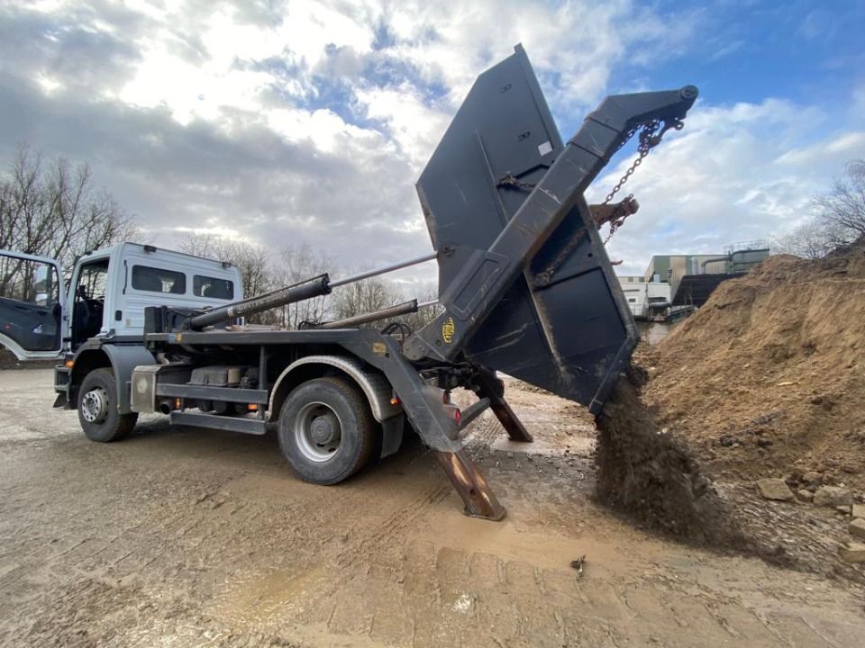 Abfall-Container von MEBA Containerservice