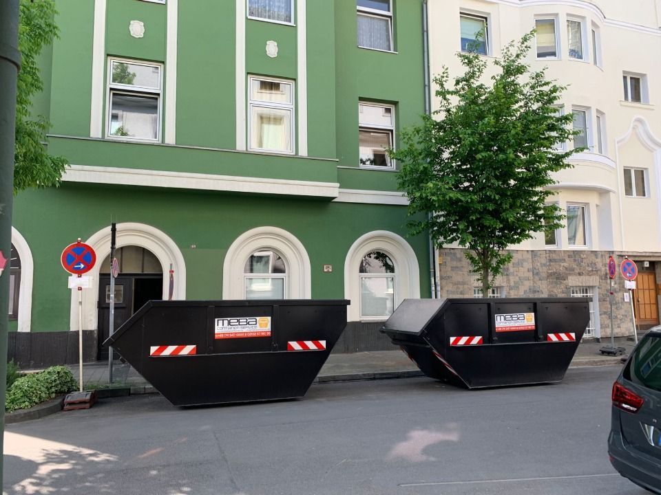 Abfall-Container von MEBA Containerservice