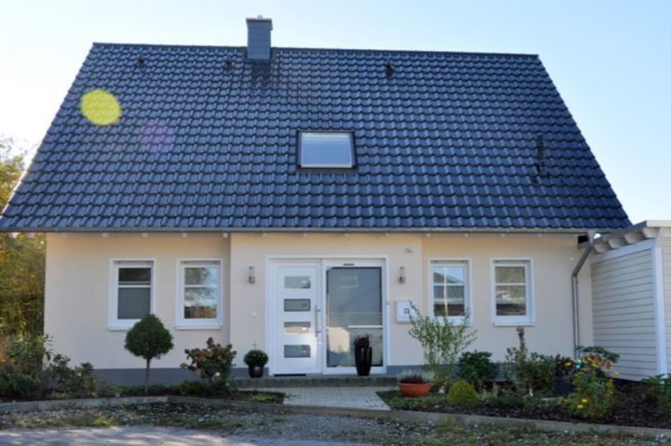 Einfamilienhaus Frontalansicht