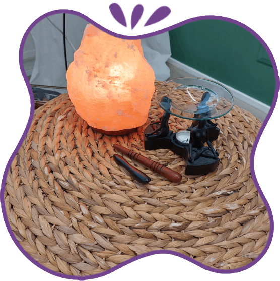 Reflexologiaa, jalkahoitoja ja kuumakivihierontaa