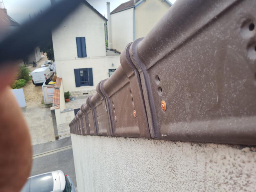 Vue en gros plan des nouvelles tuiles de rives