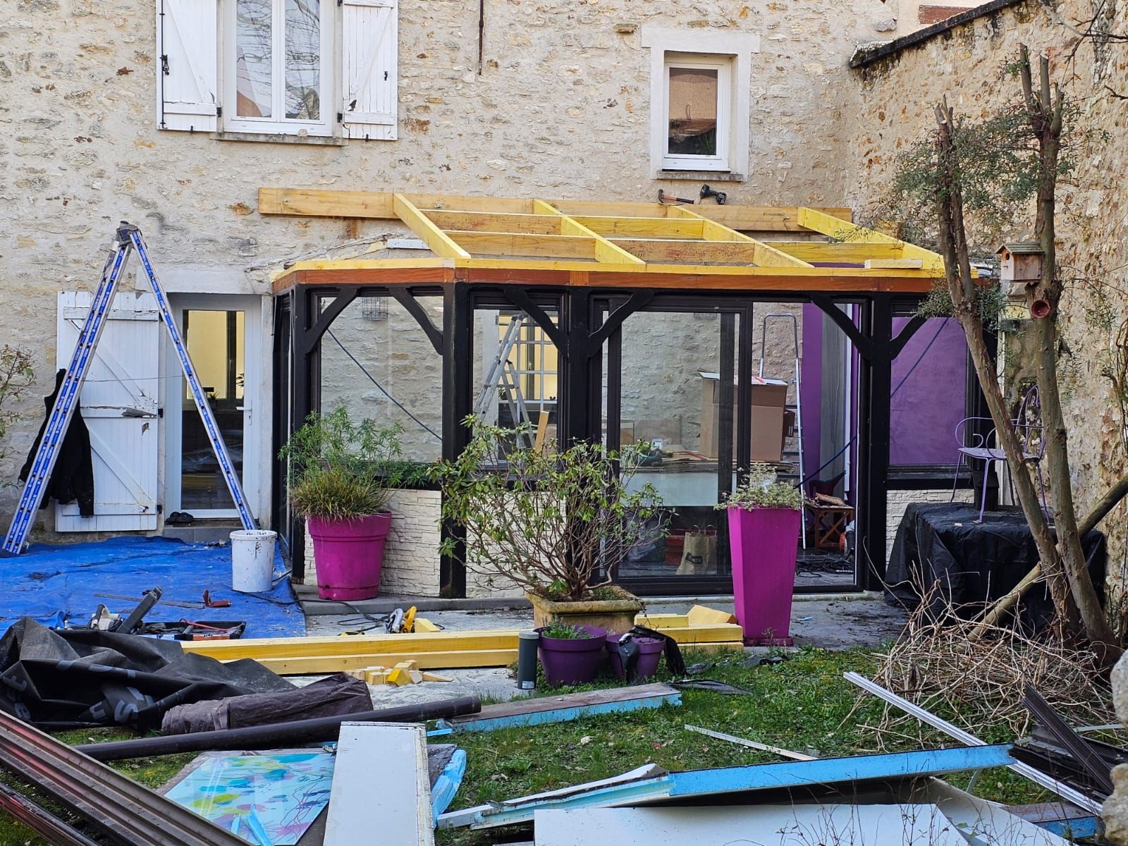 installation d'un abri de porte