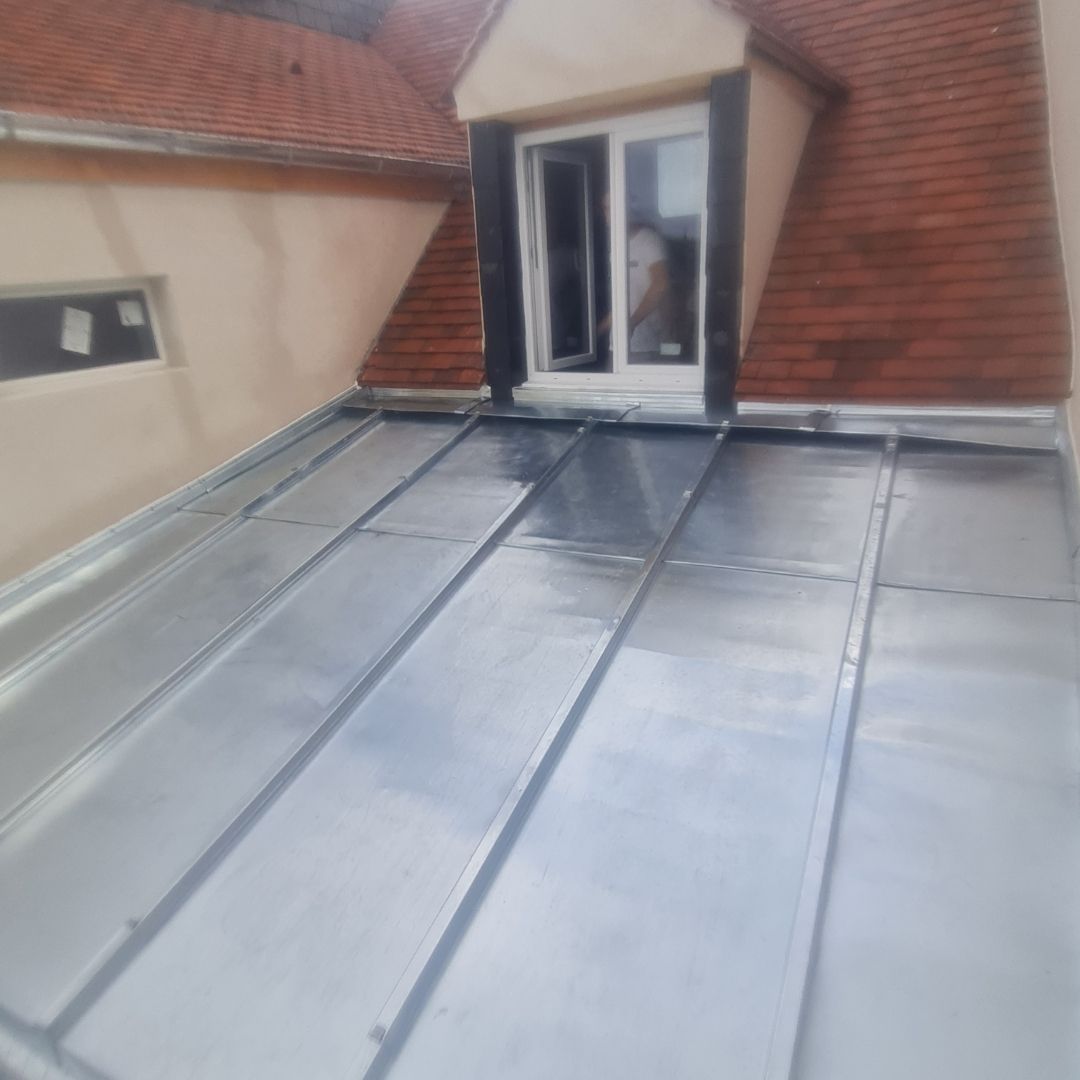 couverture en cours de réalisation