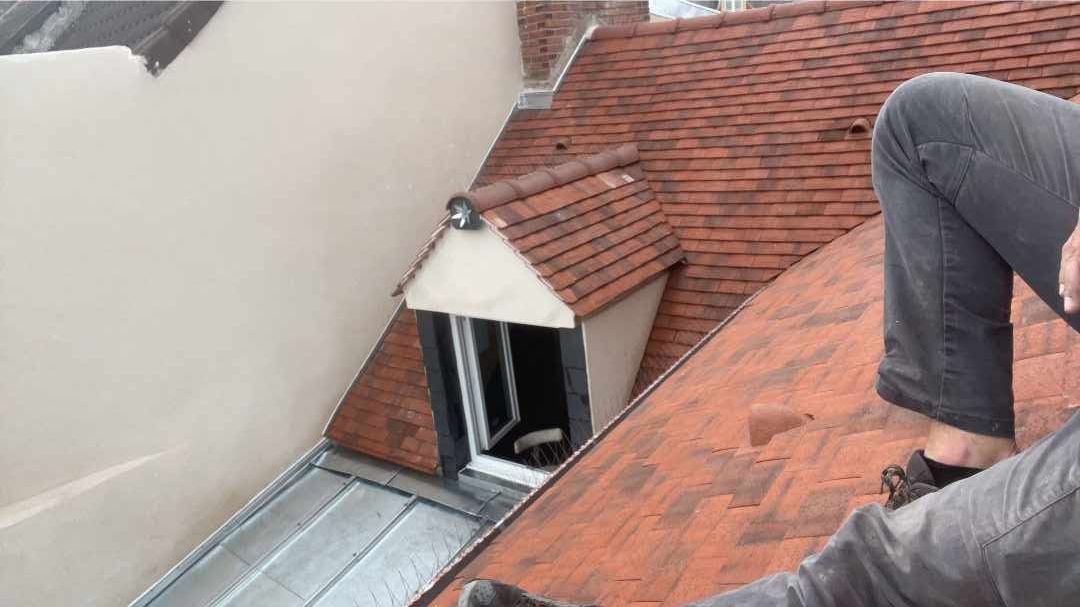 travaux sur toiture en cours